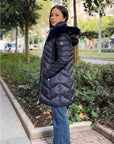 PARKA CON GORRO GOMA LATERAL