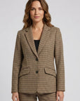 blazer-pata-de-gallo-marron-forrada-con-cuello-solapa-y-bolsillos-vista-frontal-anclas-salamanca