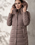 parka-filin-recta-color-vison-con-capucha-de-pelo-y-estampado-de-rayas-finas-anclas-salamanca