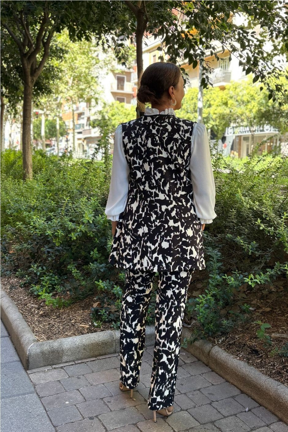 PANTALÓN ESTAMPADO ANIMAL ESTAMPADO NEGRO