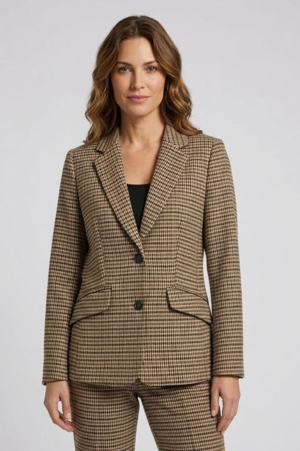 blazer-pata-de-gallo-marron-forrada-con-cuello-solapa-y-bolsillos-vista-frontal-anclas-salamanca