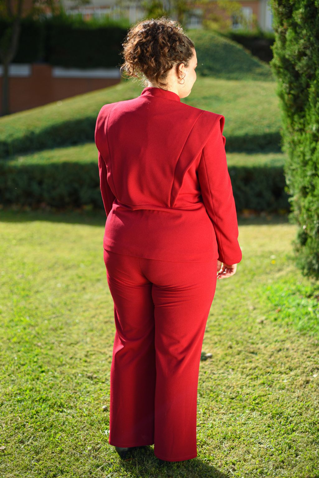 Traje Chaqueta  Celia Botones Dorado Y pantalón
