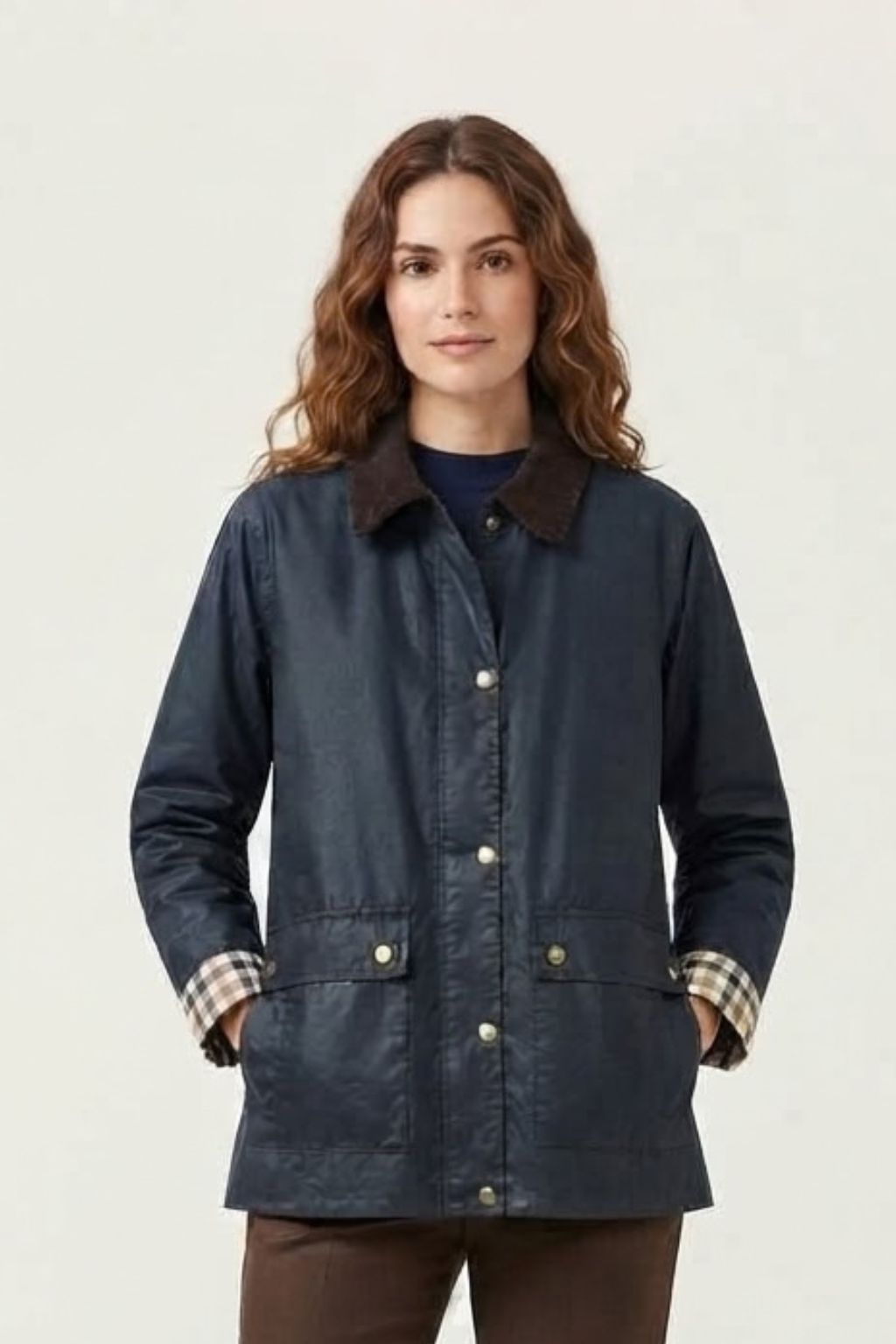 chaqueta-lucero-encerada-azul-marino-con-cuello-de-pana-marron-y-punos-de-cuadros-en-modelo-anclas-salamanca