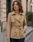 gabardina-corta-ana-clasica-en-color-beige-con-cinturon-y-solapas-tallas-s-a-xl-anclas-salamanca