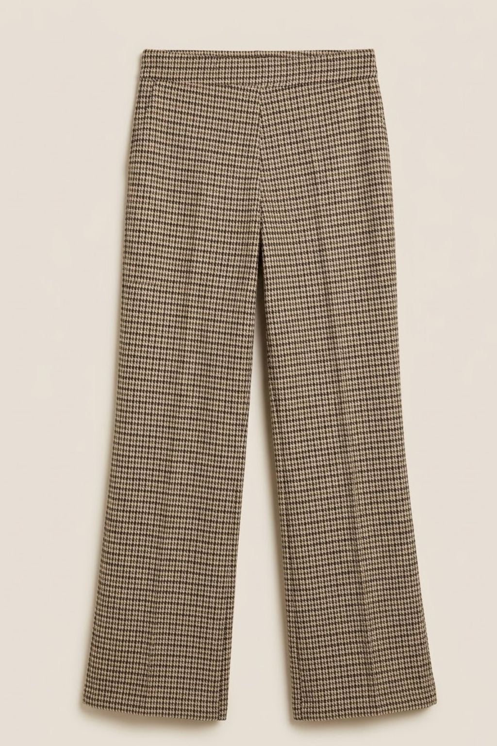 pantalon-pata-de-gallo-marron-vista-posterior-con-cintura-elastica-sin-cremallera
