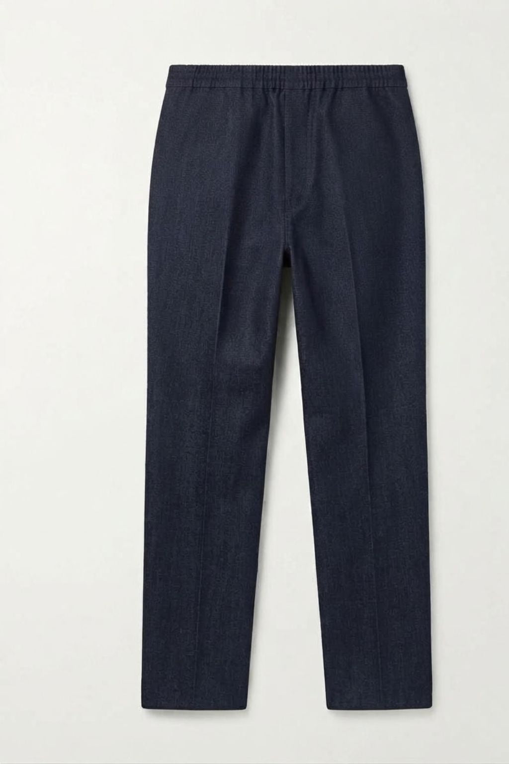 pantalon-recto-denim-chinilla-azul-marino-en-modelo-combinado-con-blazer-denim-a-juego-anclas-salamanca