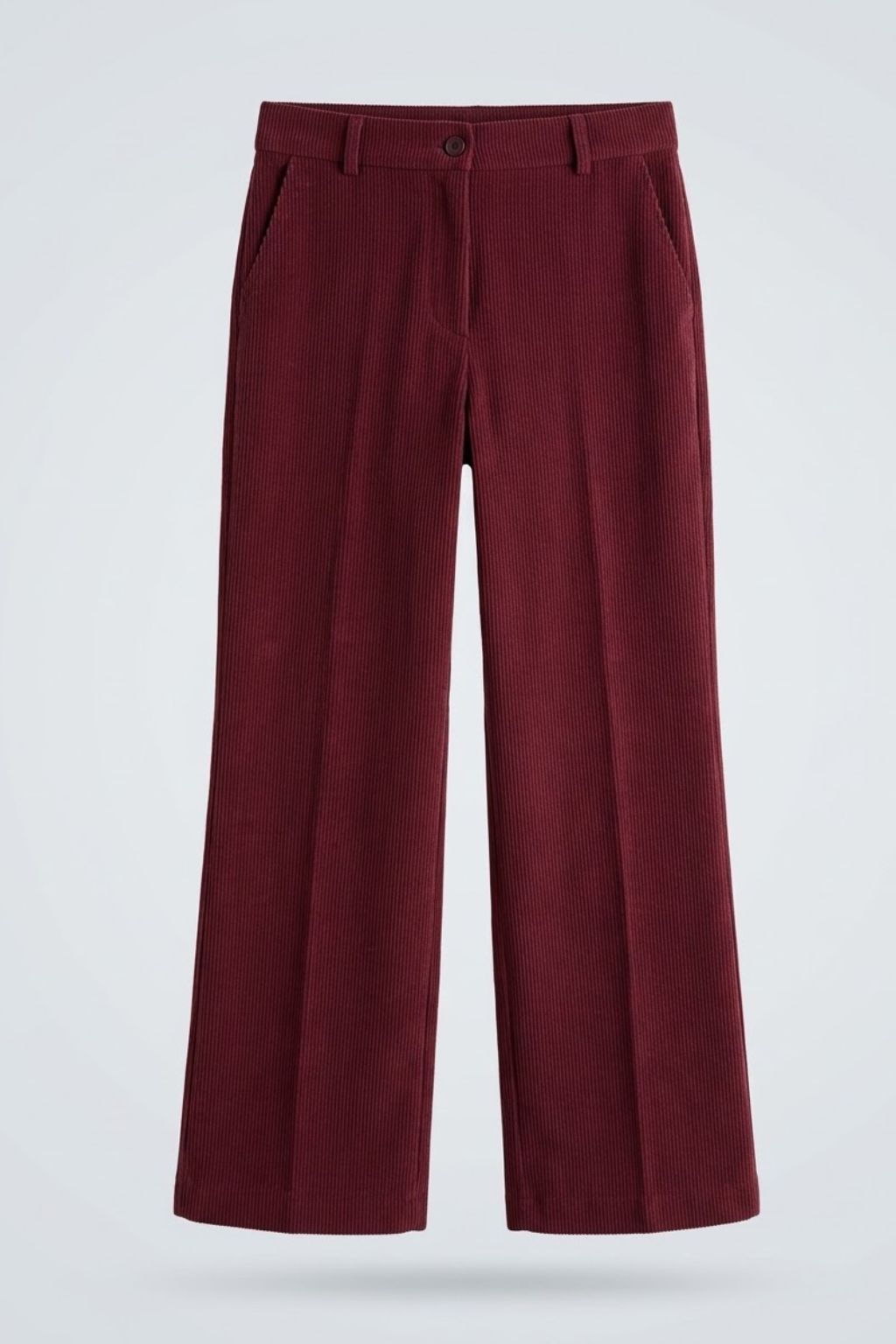 pantalon-torres-de-pana-en-color-granate-con-bolsillos-y-pernera-recta-vista-frontal-anclas-salamanca