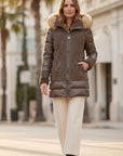 parka-ciam-3-4-marron-combinada-con-antelina-y-capucha-de-pelo-anclas-salamanca