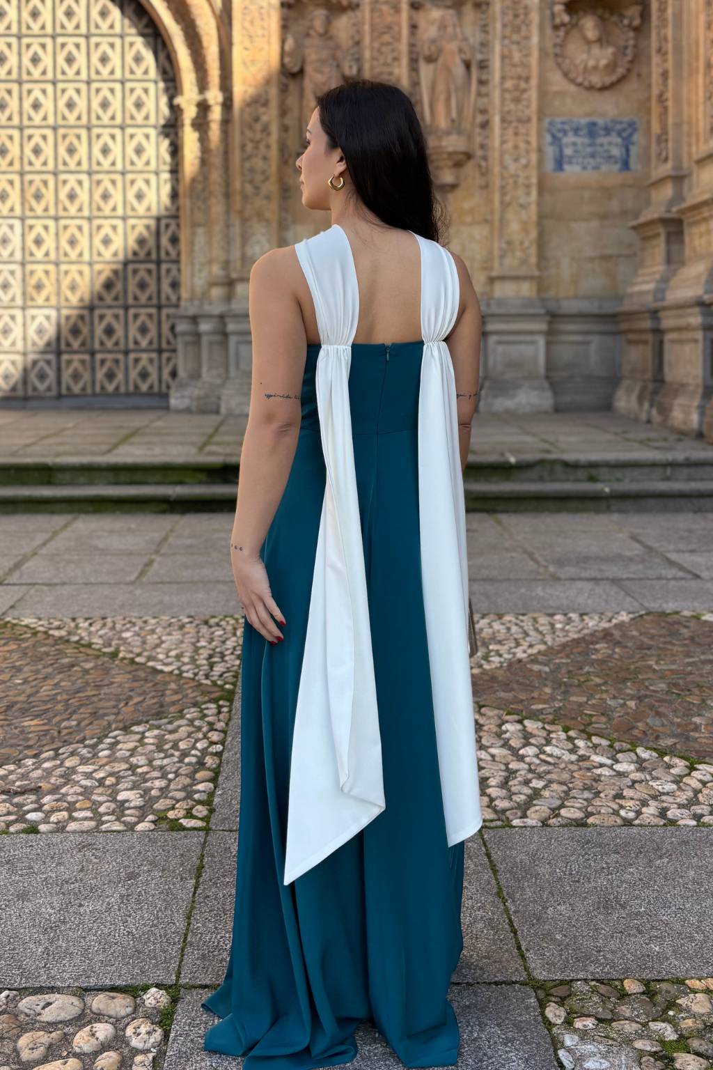 Vestido Largo Tokio Crepe Rubí - Escote Halter y Espalda Multitira