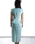 Vestido Midi Julia – Sofisticación con Peplum en Verde Agua